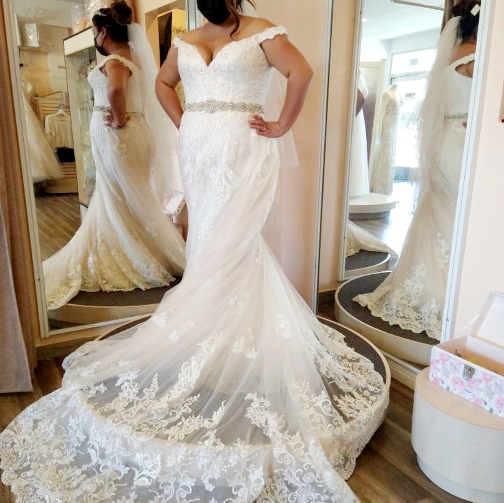 Wedding dress